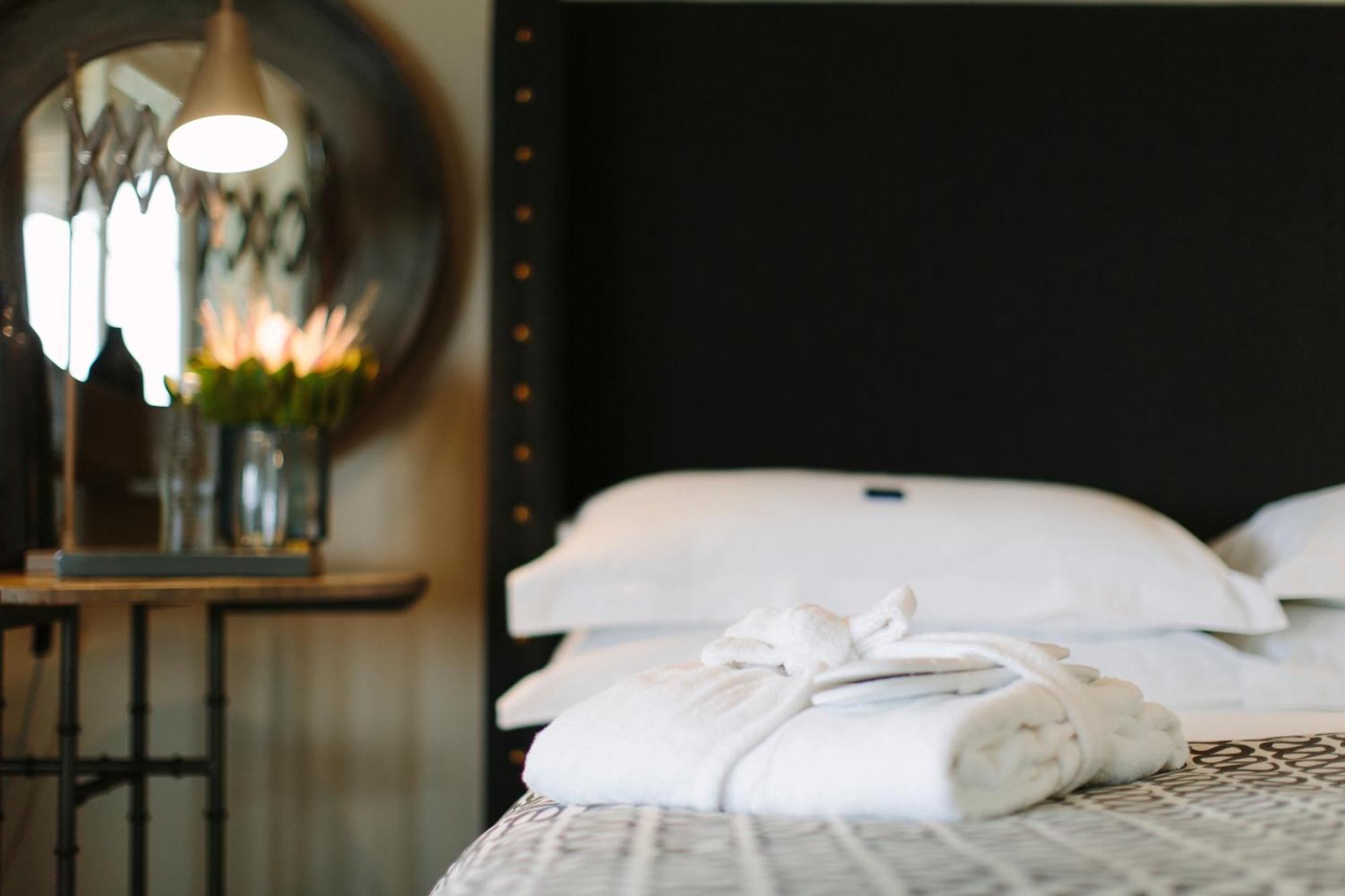 The Thatch House Boutique Hotel, Hermanus Exteriör bild